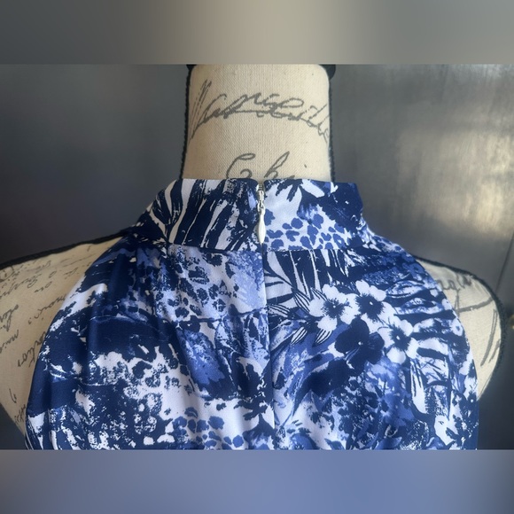 NWT Size 8. Tahari Arthur S. Levine Blue Floral Chiffon Halter Cocktail Dress - Picture 8 of 12
